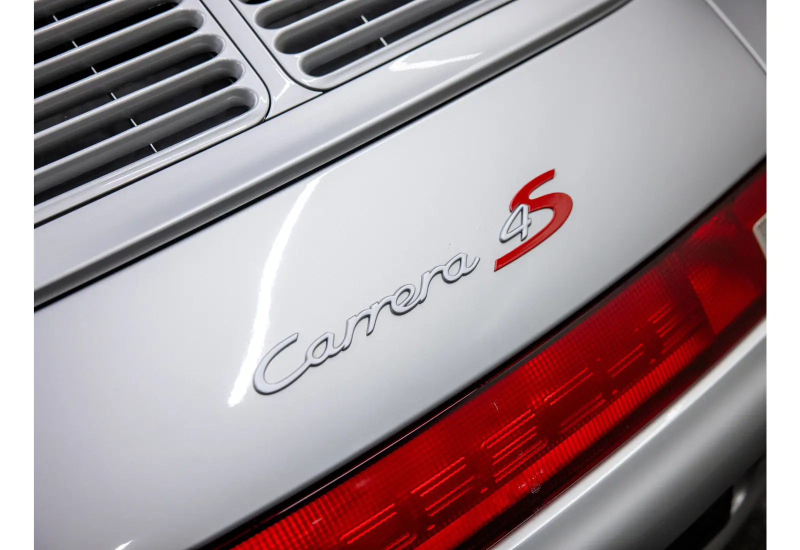 Porsche 911 (993) 3.6 Carrera 4S Coupé - 123348