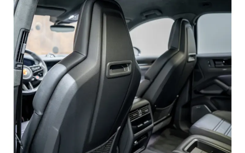 Porsche Cayenne Coupé 4.0 Turbo E-Hybrid GT - 131618