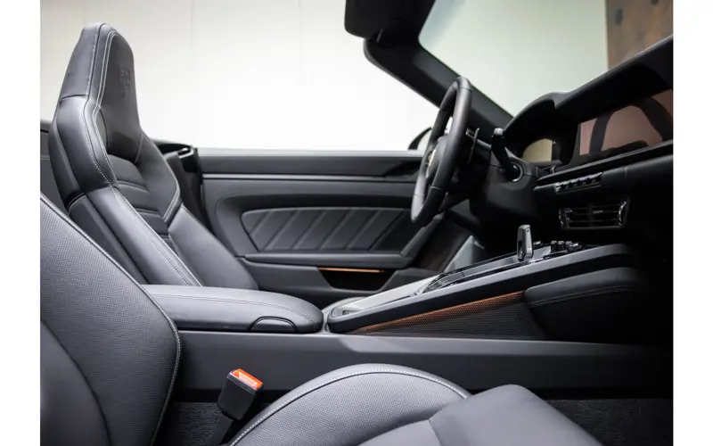 Porsche 911 Cabrio 3.6 T-Hybrid Carrera 4 GTS - 119655