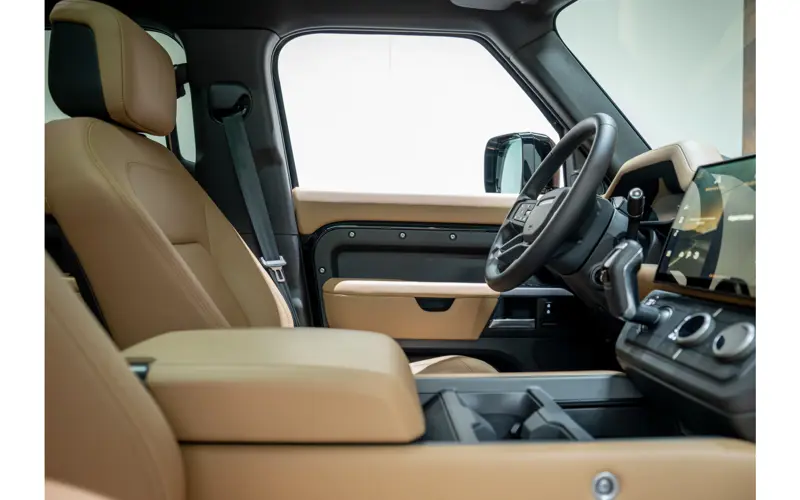 Land Rover Defender 110 2.0 P300e 110 X-Dynamic HSE - 138224