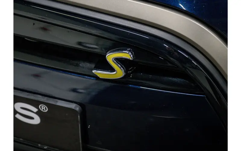 MINI MINI Electric Cabrio MINI Yours 33 kWh - 126071