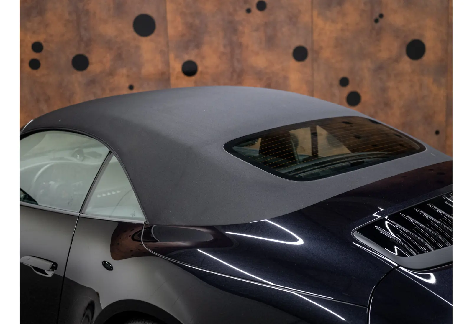 Porsche 911 Cabrio 3.6 T-Hybrid Carrera 4 GTS - 131000