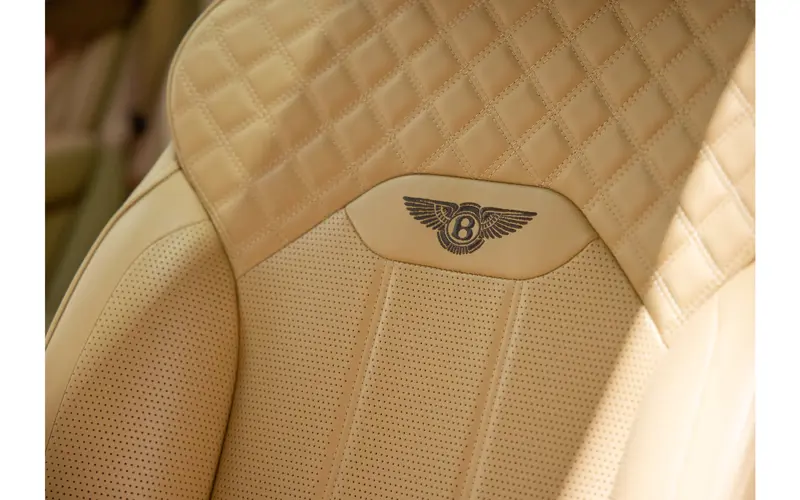 Bentley Bentayga 3.0 V6 Hybrid - 110981