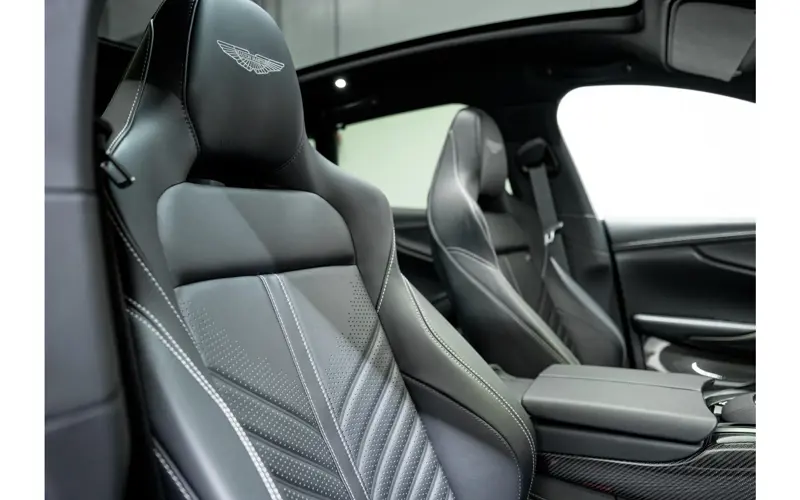 Aston Martin Dbx 4.0 V8 707 - 141250