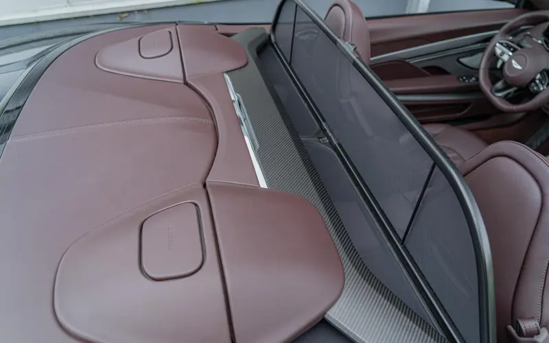 Aston Martin Vanquish Volante - 145863