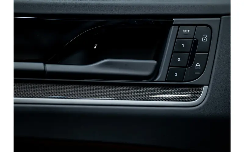 Porsche Cayenne Coupé 3.0 E-Hybrid Black Edition - 126002