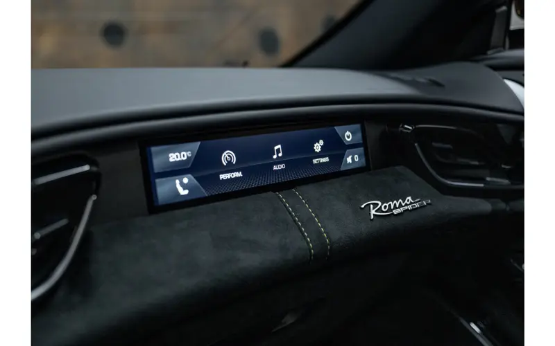 Ferrari Roma Spider 3.9 V8 - 130812