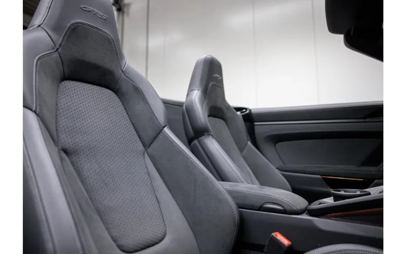 Porsche 911 Cabrio 3.6 T-Hybrid Carrera 4 GTS - 143179