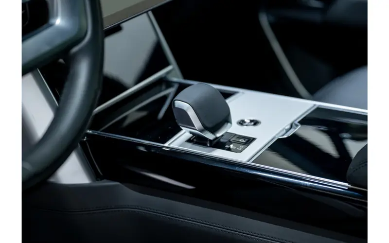 Land Rover Range Rover 3.0 P460e HSE PHEV - 124114