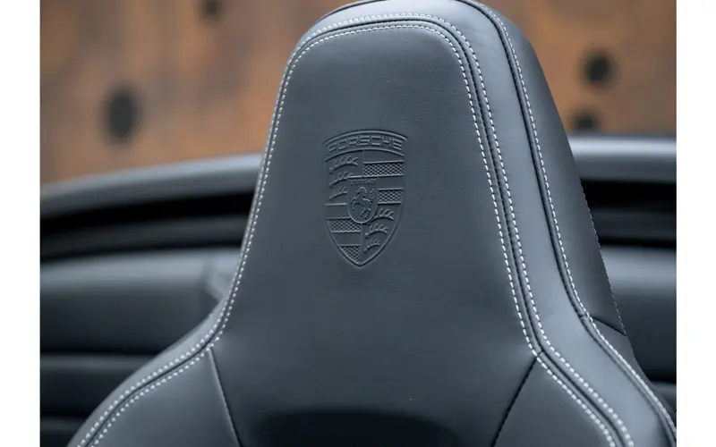 Porsche 911 Cabrio 3.6 T-Hybrid Carrera GTS - 125746