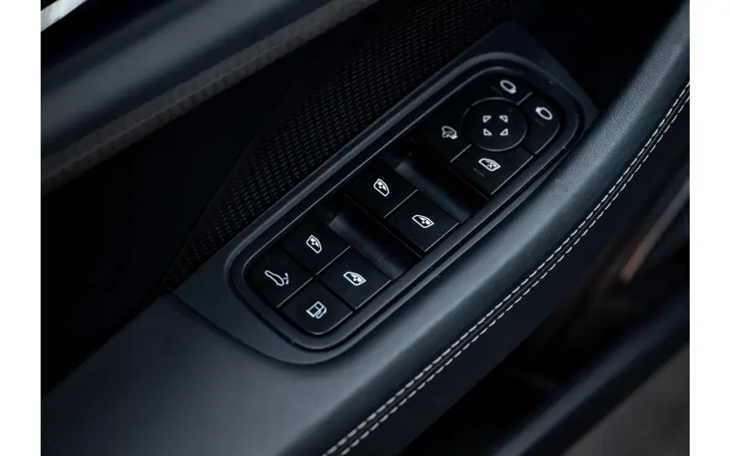 Porsche Panamera 4.0 Turbo S E-Hybrid - 143952