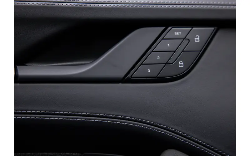 Porsche 911 Cabrio 3.6 T-Hybrid Carrera 4 GTS - 121058