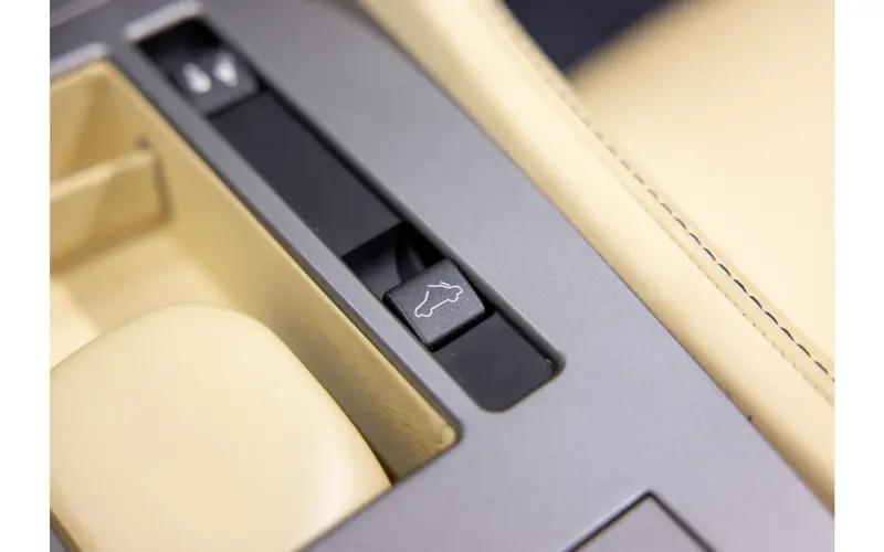 Aston Martin DB9 Volante 5.9 V12 Touchtronic - 123325