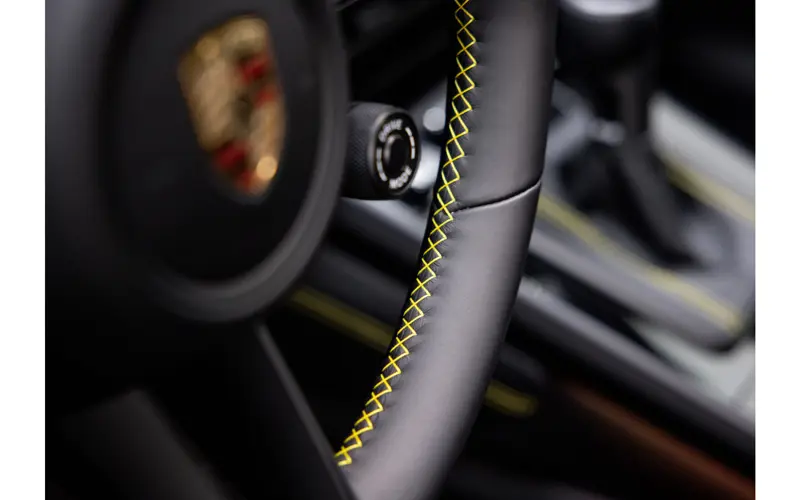 Porsche 911 4.0 GT3 Touring - 112501