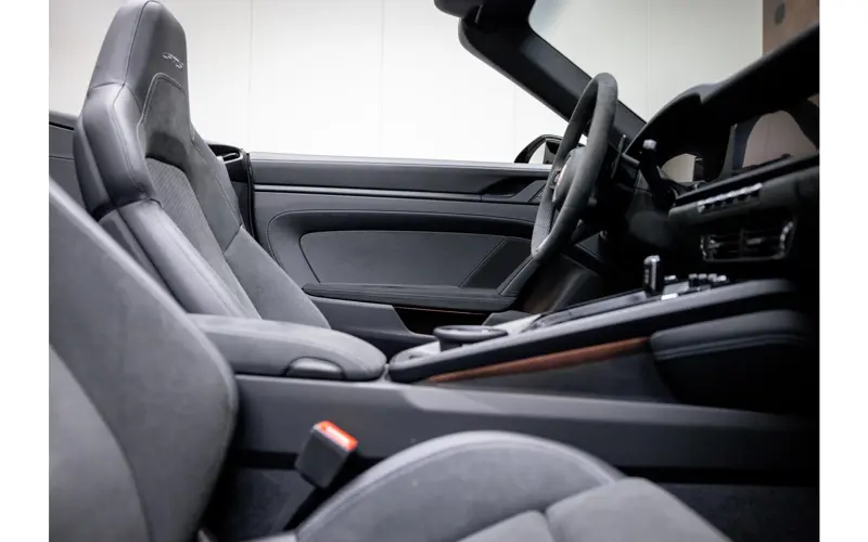 Porsche 911 Cabrio 3.6 T-Hybrid Carrera 4 GTS - 143189
