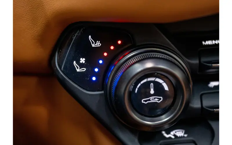 Aston Martin Vantage Roadster 4.0 V8 - 137866