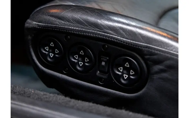 Porsche 911 (993) 3.6 Carrera 4S Coupé - 123372