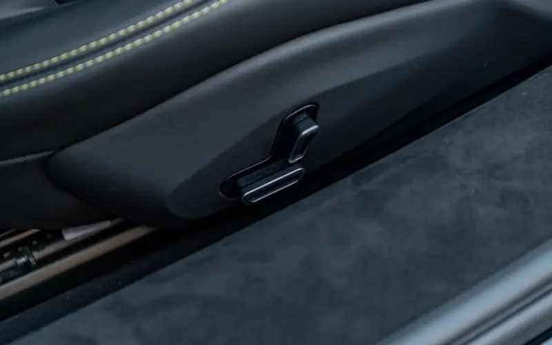 Ferrari 296 GTB 3.0 V6 N-LARGO - 132600