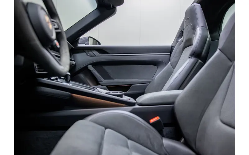 Porsche 911 3.6 T-Hybrid Targa 4 GTS - 121622