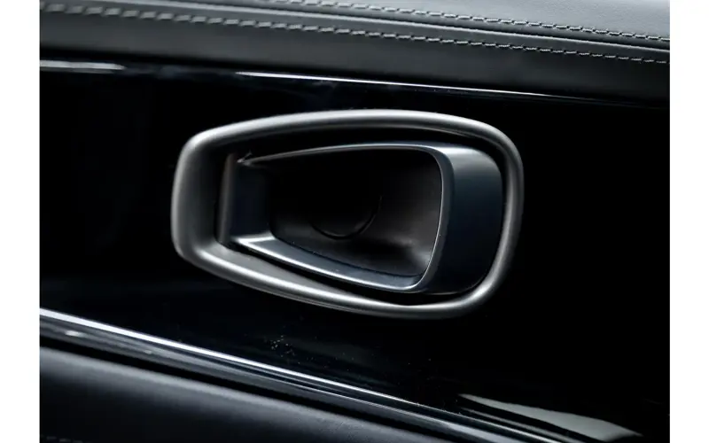 Aston Martin Dbx 4.0 V8 707 - 147310