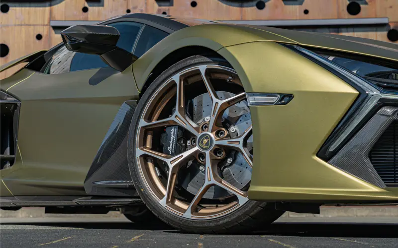 Lamborghini Revuelto Revuelto - 140297