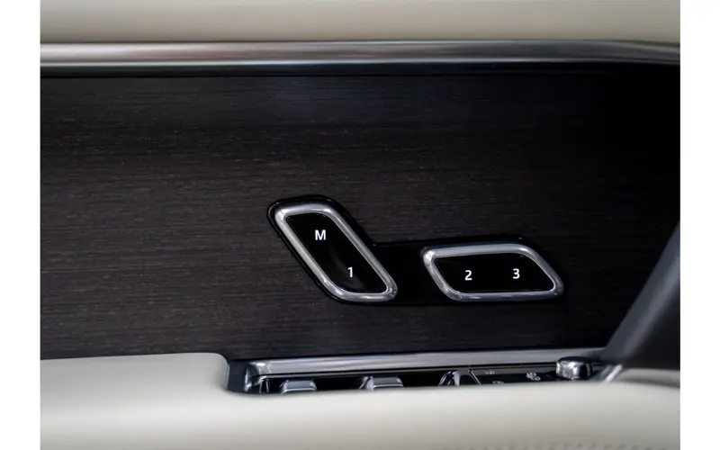 Land Rover Range Rover P550 E Autobiography - 137123