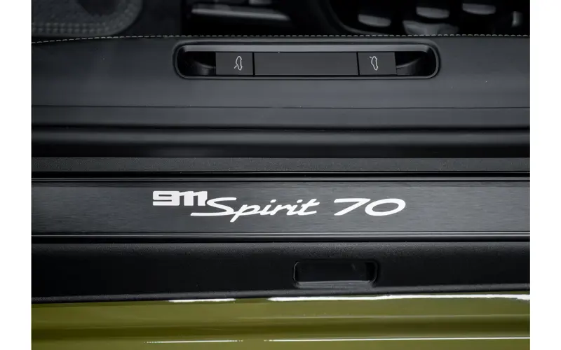 Porsche 911 Cabrio 3.6 T-Hybrid Carrera Spirit 70 - 147123
