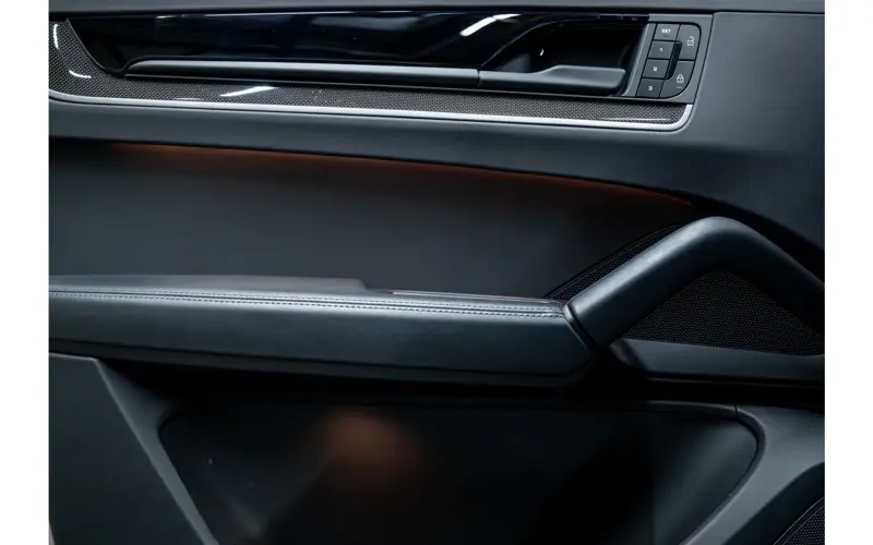 Porsche Cayenne Coupé 3.0 E-Hybrid Black Edition - 138197