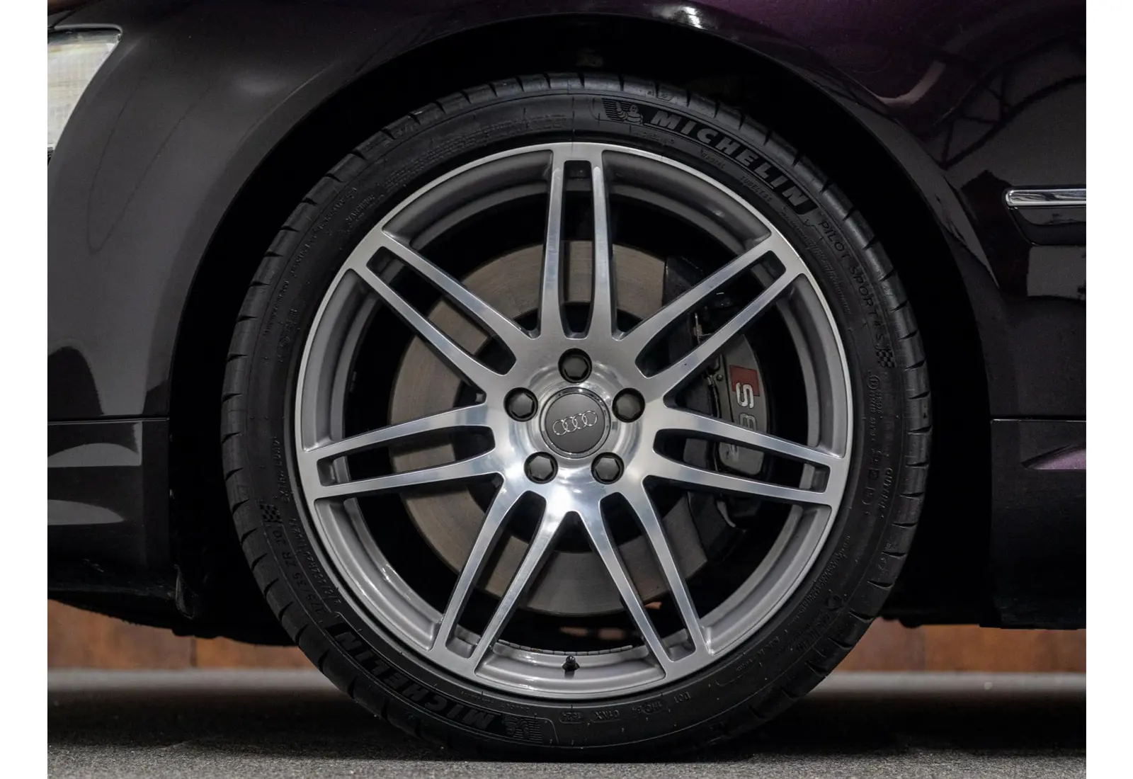 Audi A8 5.2 S8 quattro - 142780