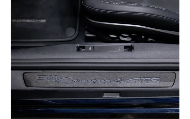 Porsche 911 Cabrio 3.6 T-Hybrid Carrera 4 GTS - 121054