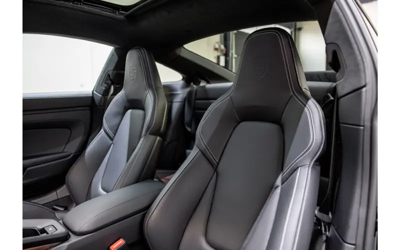 Porsche 911 3.6 Carrera 4 GTS - 112367