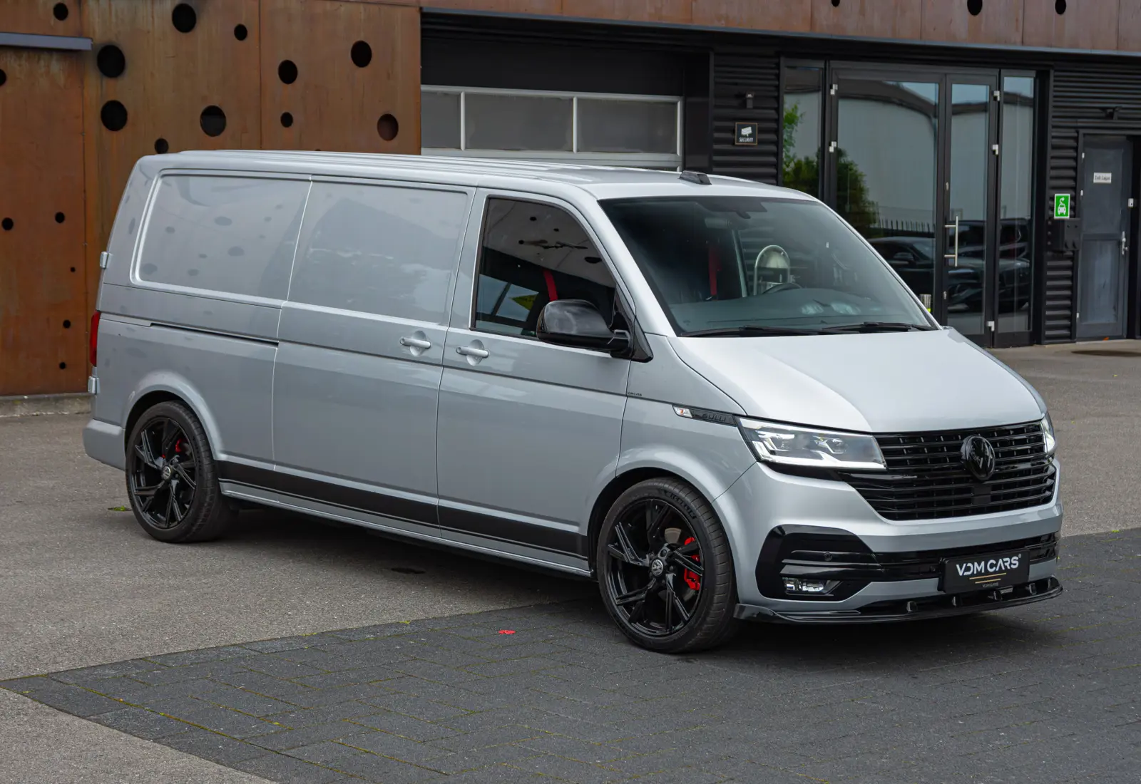 Volkswagen Transporter 2.0 TDI L2H1 28 - 109545