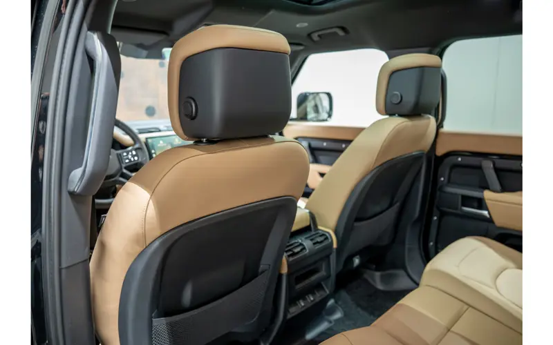 Land Rover Defender 110 2.0 P300e 110 X-Dynamic HSE - 138226