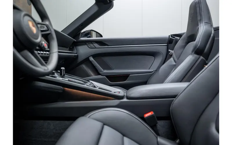 Porsche 911 Cabrio 3.6 T-Hybrid Carrera 4 GTS - 143031