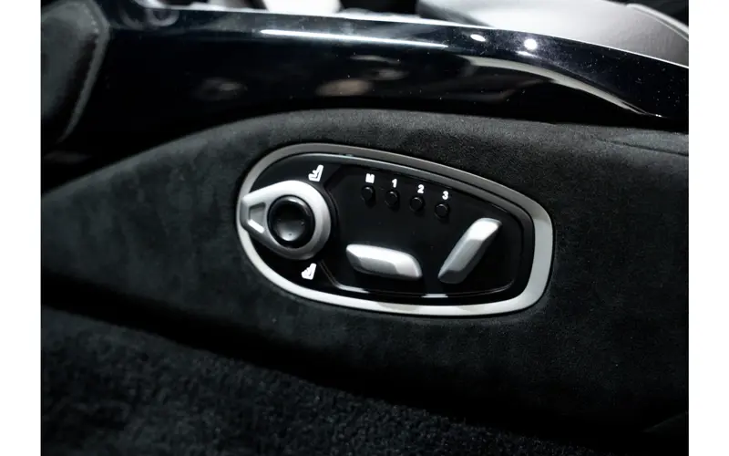 Aston Martin Vantage 4.0 V8 - 114494