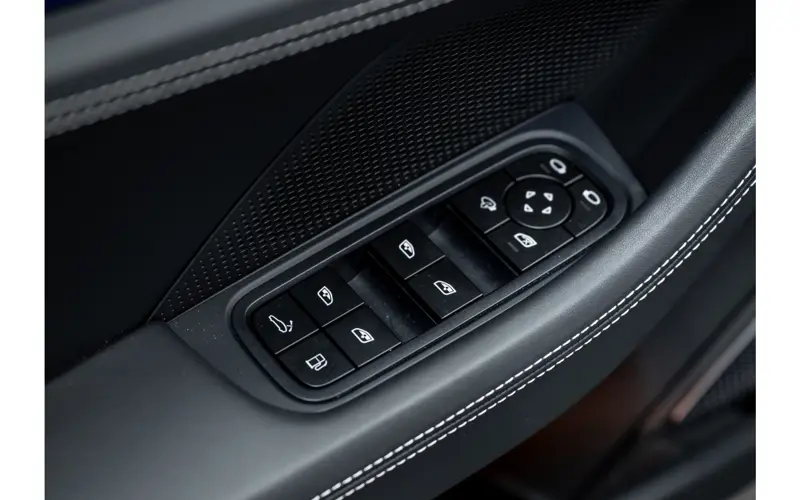 Porsche Panamera 4.0 Turbo S E-Hybrid - 130903