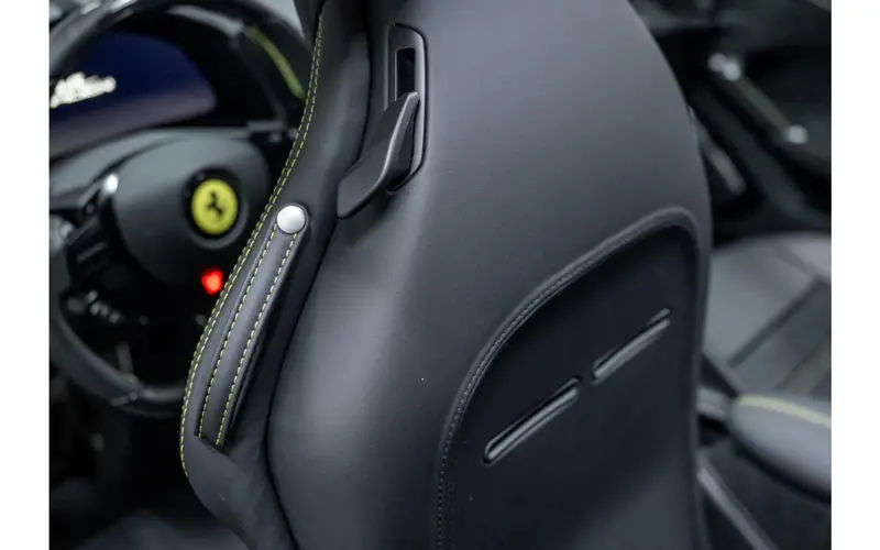 Ferrari Roma Spider 3.9 V8 - 141536