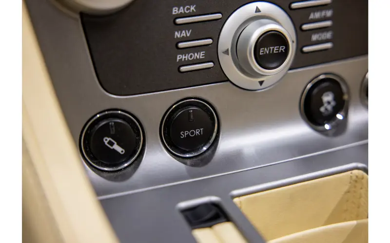 Aston Martin DB9 Volante 5.9 V12 Touchtronic - 123320