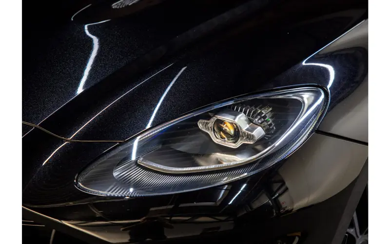 Aston Martin Dbx 4.0 V8 707 - 117600