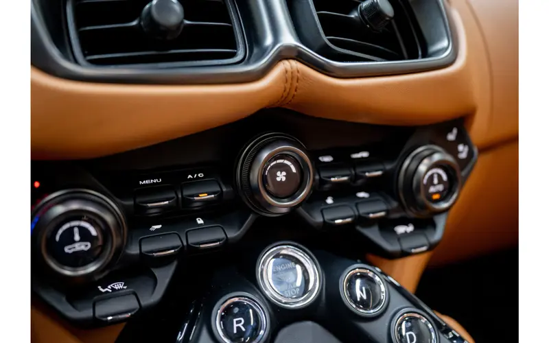 Aston Martin Vantage Roadster 4.0 V8 - 137867