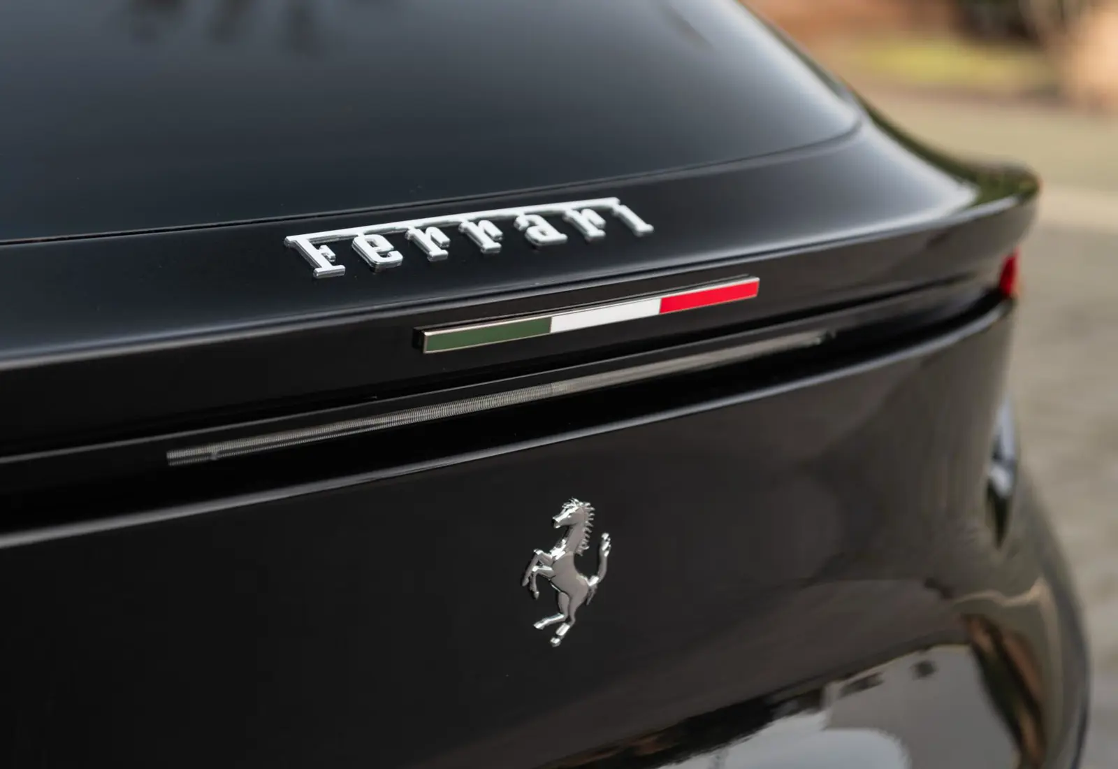 Ferrari Purosangue 6.5 V12 - 141608