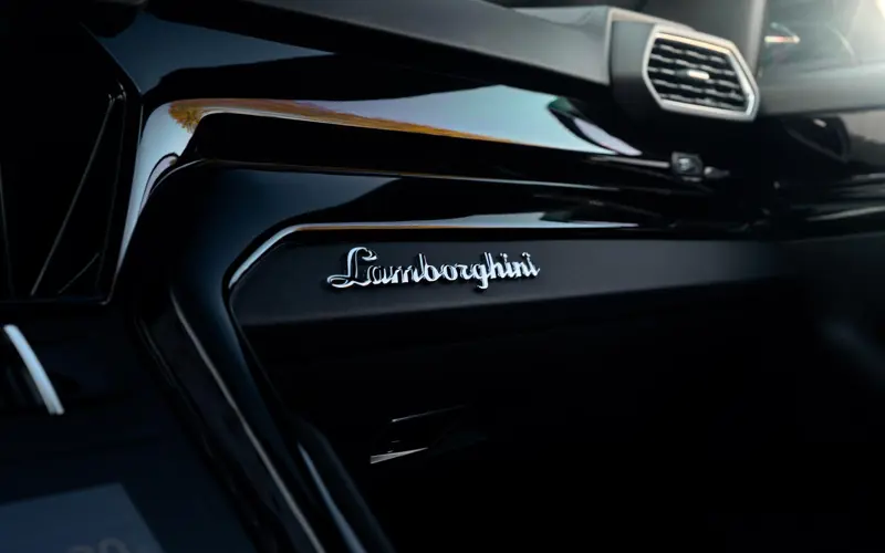 Lamborghini Urus 4.0 V8 Graphite Capsule - 177148