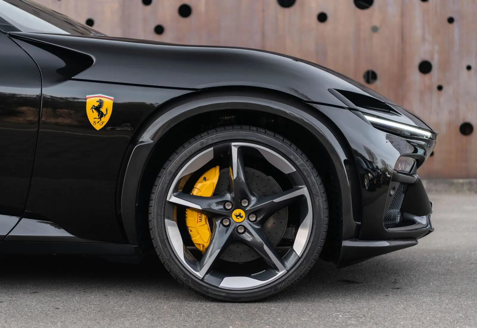 Ferrari Purosangue 6.5 V12 - 141604