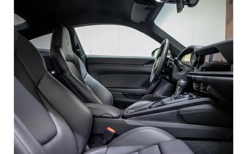 Porsche 911 4.0 GT3 Touring - 117510