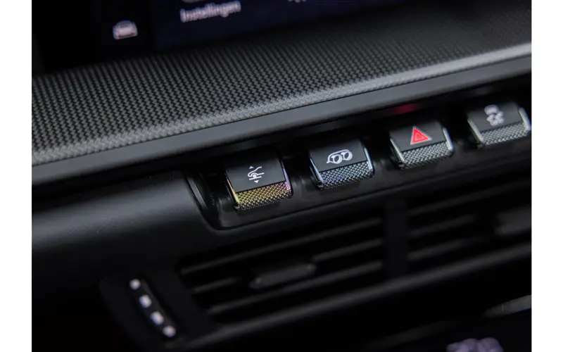 Porsche 911 Cabrio 3.6 T-Hybrid Carrera 4 GTS - 119639