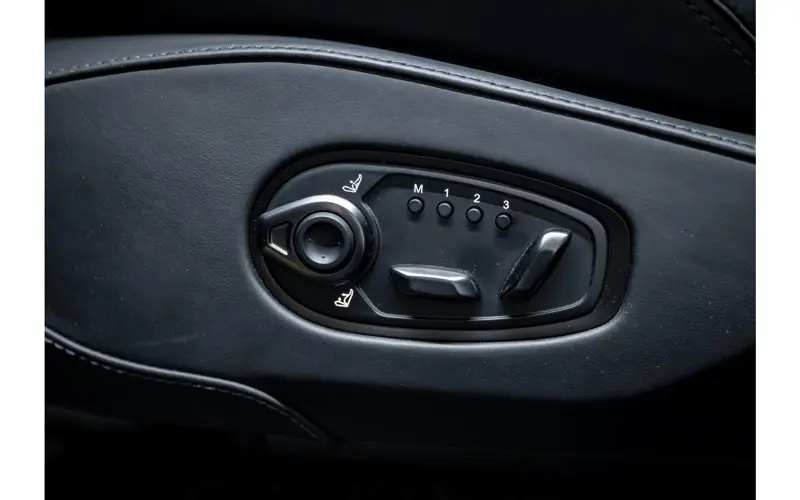 Aston Martin Dbx 4.0 V8 707 - 147307