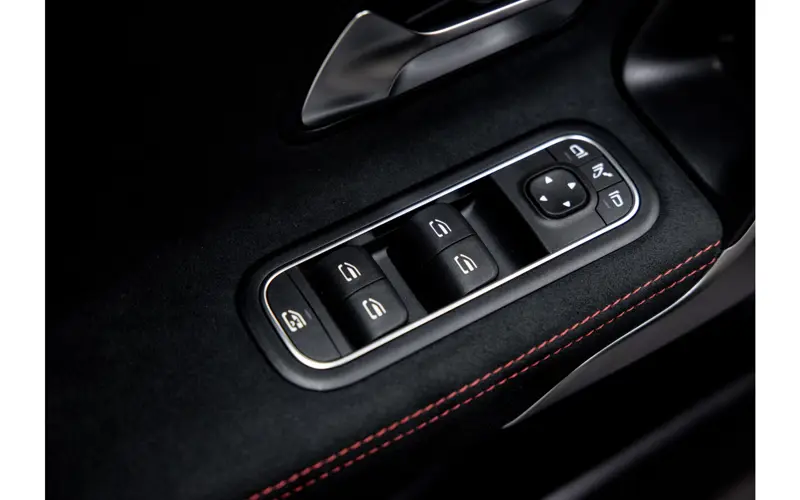 Mercedes-Benz A-Klasse 250 e AMG Line - 120735