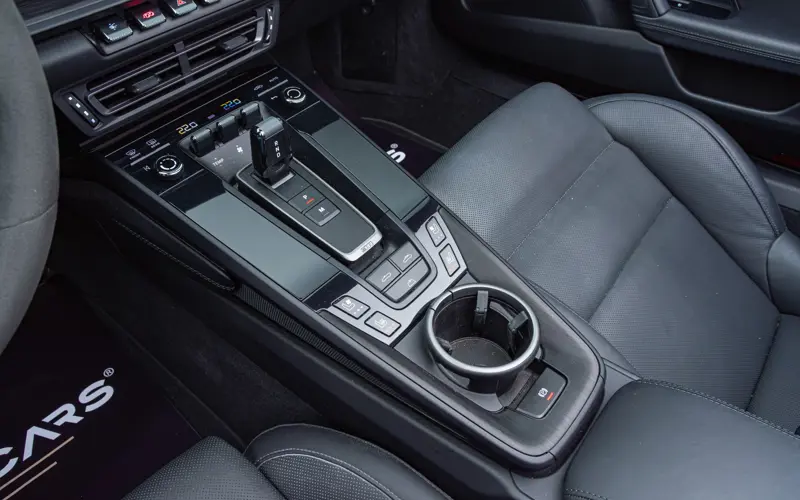 Porsche 911 Cabrio 3.0 Carrera 4 GTS - 84926