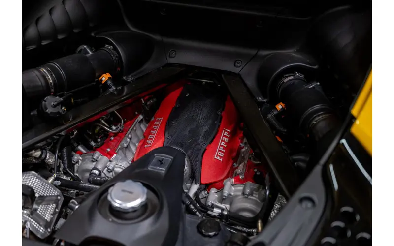 Ferrari SF90 Stradale 4.0 V8 - 141960