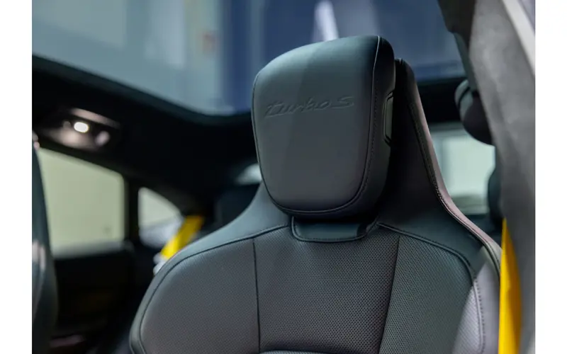 Porsche Taycan Turbo S 93 kWh - 121714